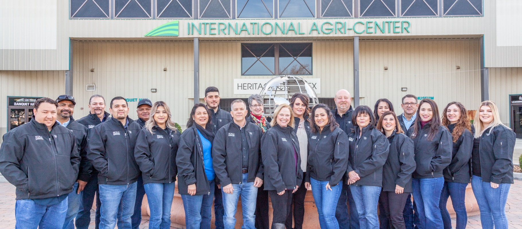 img-staff